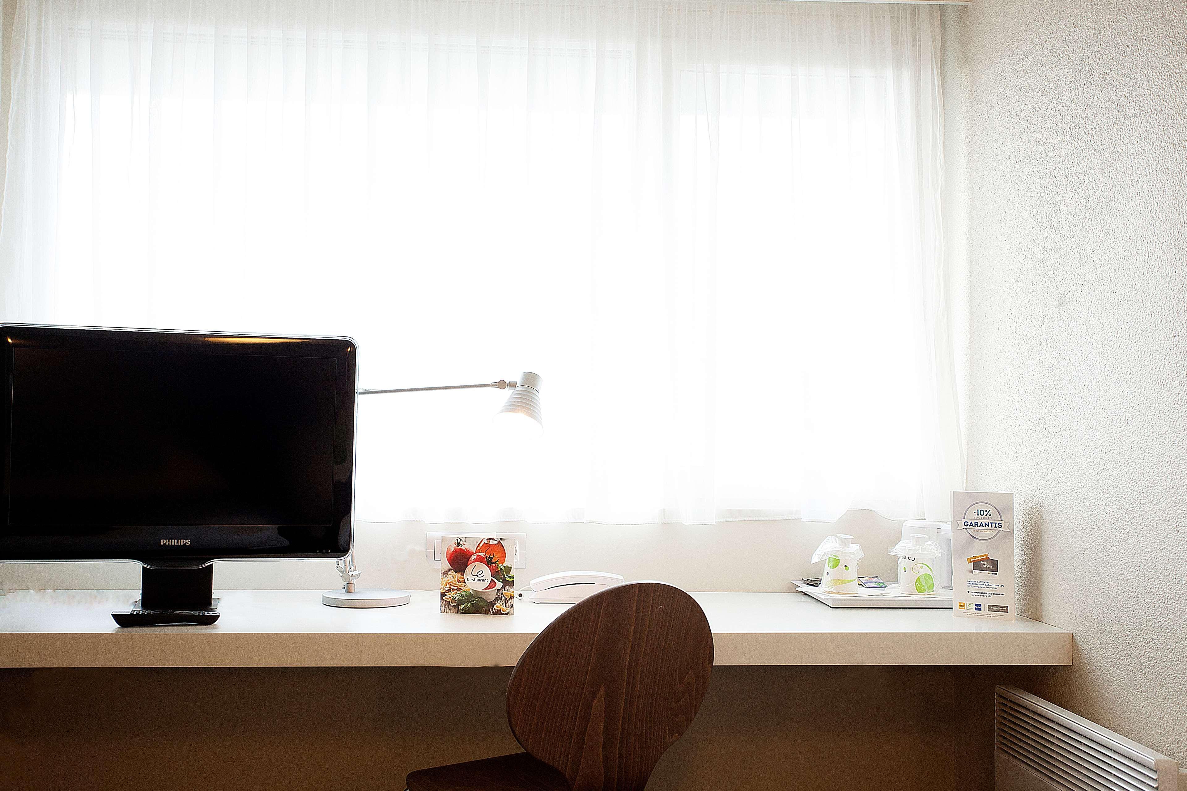 ก็องปานีล เมเลิง ซุด ด็องมารี เลลี Hotel เมอลัง ภายนอก รูปภาพ