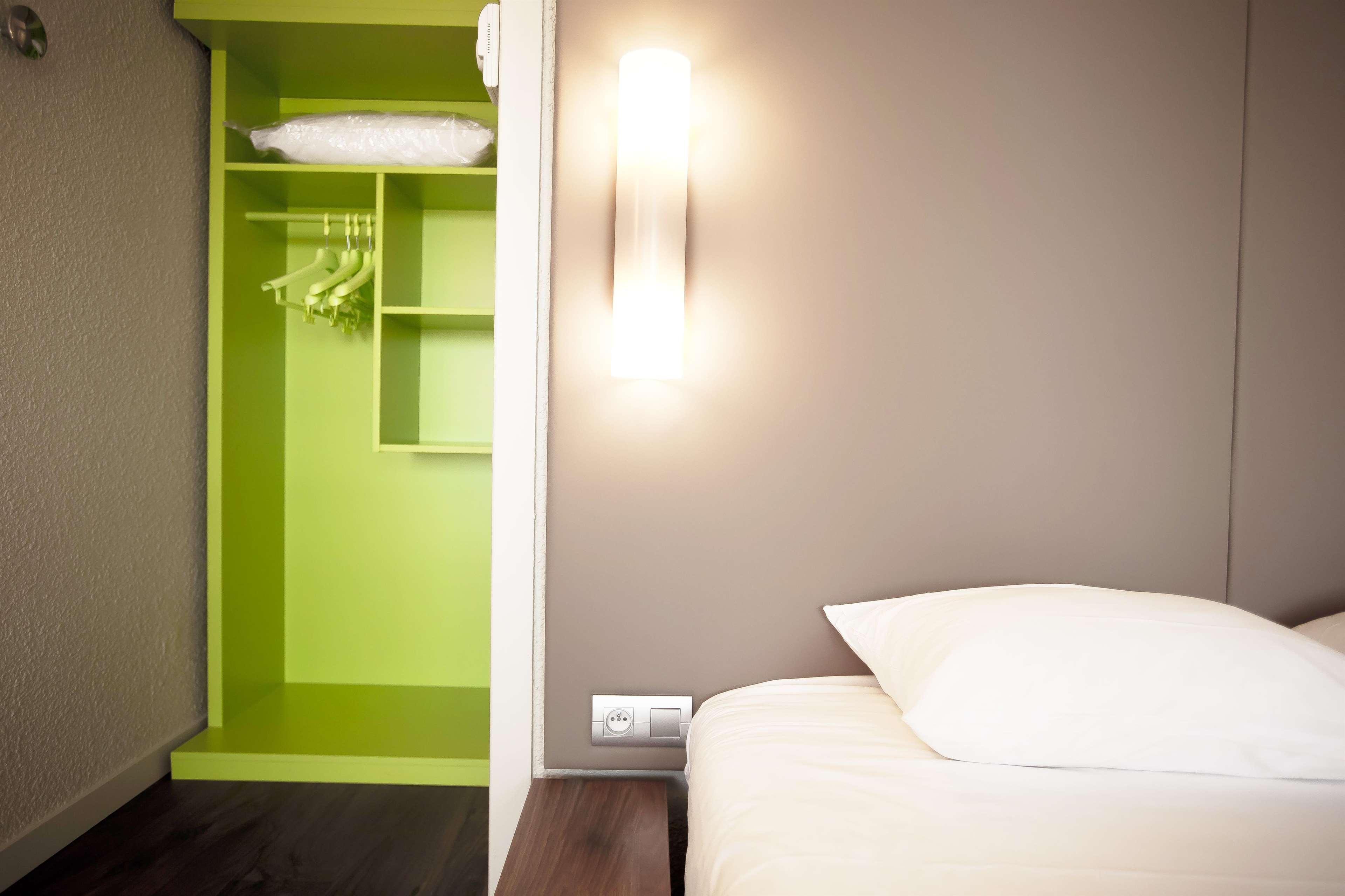 ก็องปานีล เมเลิง ซุด ด็องมารี เลลี Hotel เมอลัง ภายนอก รูปภาพ