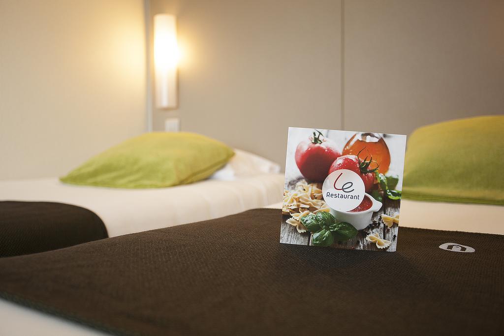 ก็องปานีล เมเลิง ซุด ด็องมารี เลลี Hotel เมอลัง ภายนอก รูปภาพ
